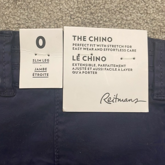 Reitmans chino dark blue short size: 0 - Picture 3 of 6